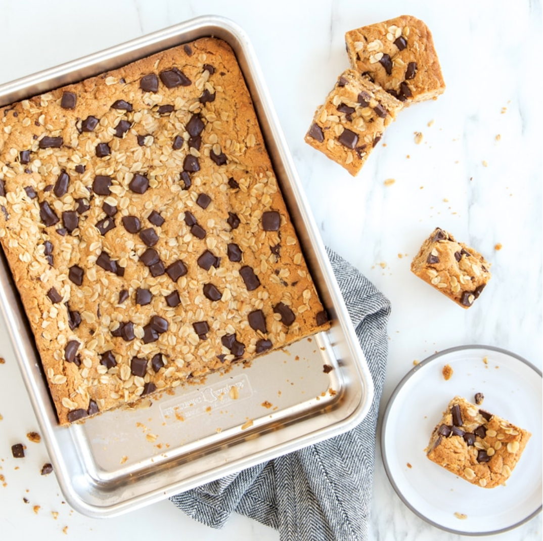 Nordic Ware | Naturals 9" x 13" Rectangular Cake Pan