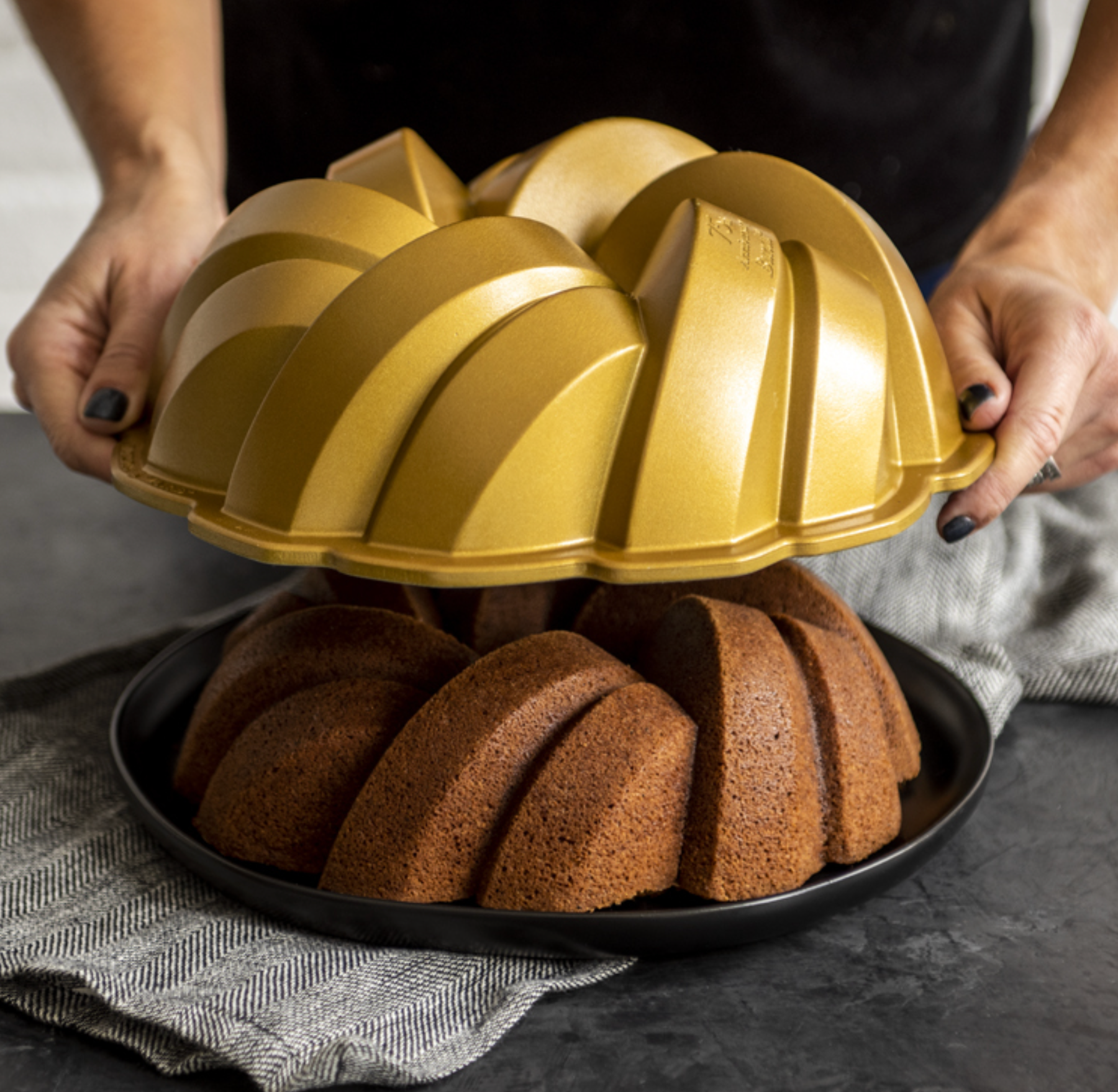 Nordic Ware | Braided Bundt Pan