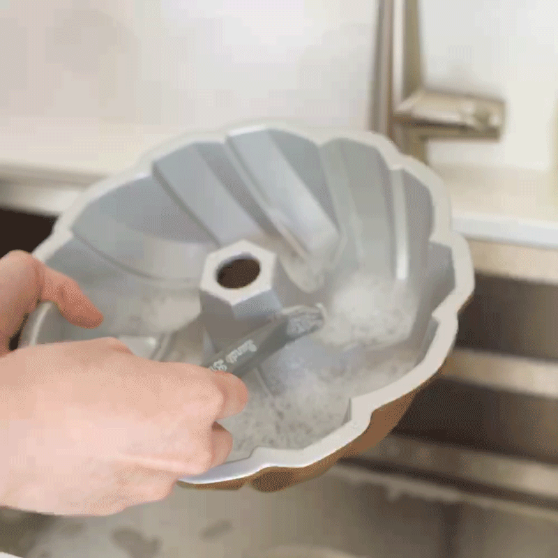Nordic Ware | The Ultimate Bundt Cleaning Tool