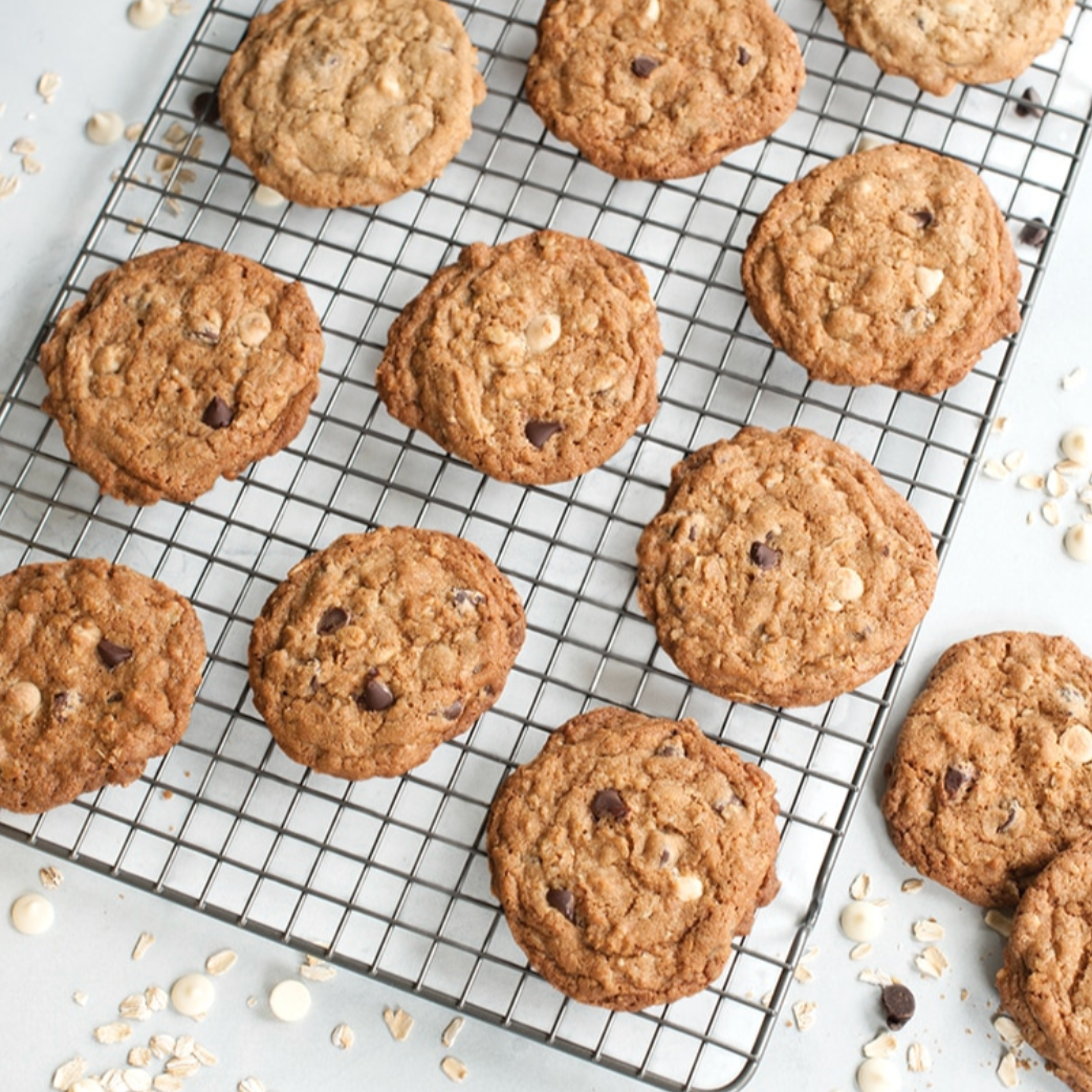 Nordic Ware | Naturals® Half Sheet with Oven-Safe Nonstick Grid