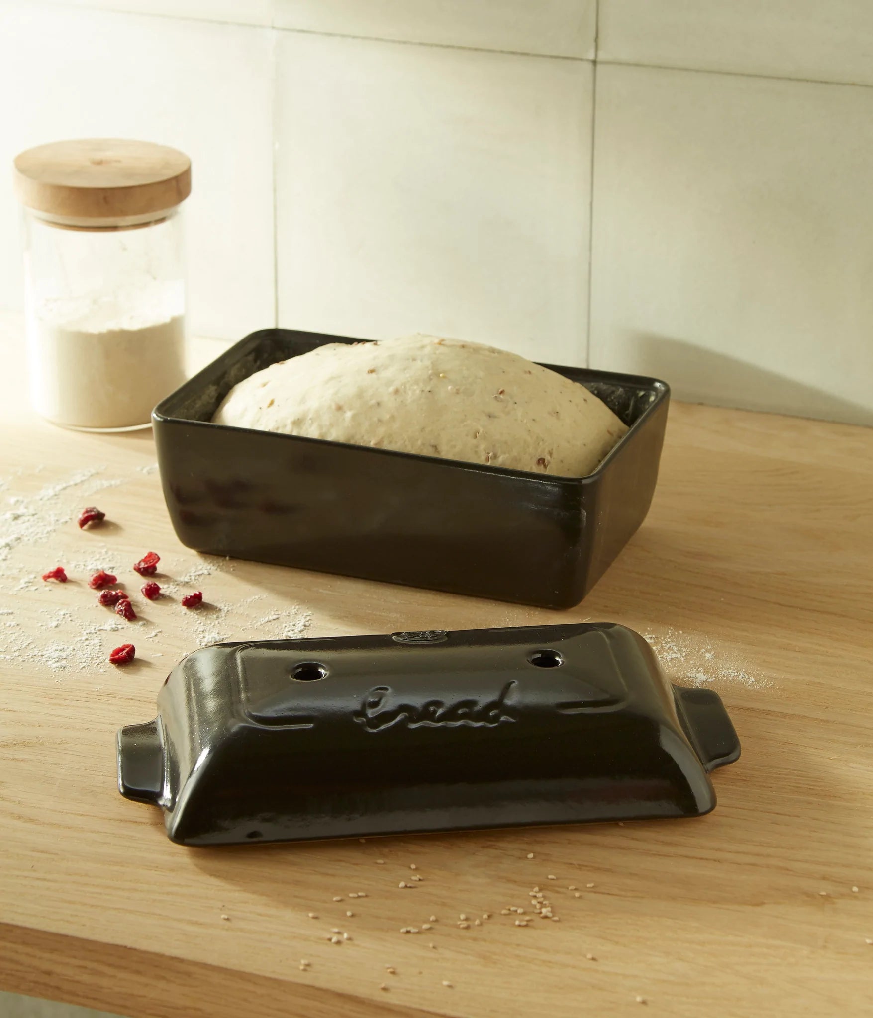 Emile Henry | Bread Loaf Baker