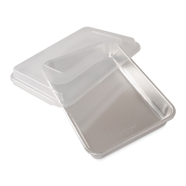 Nordic Ware | Naturals 9" x 13" Rectangular Cake Pan with Storage Lid