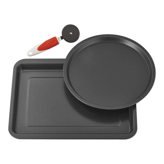 Traditional and Crisper Pizza Pan Set