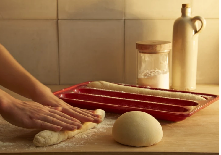 Emile Henry | Baguette Baker