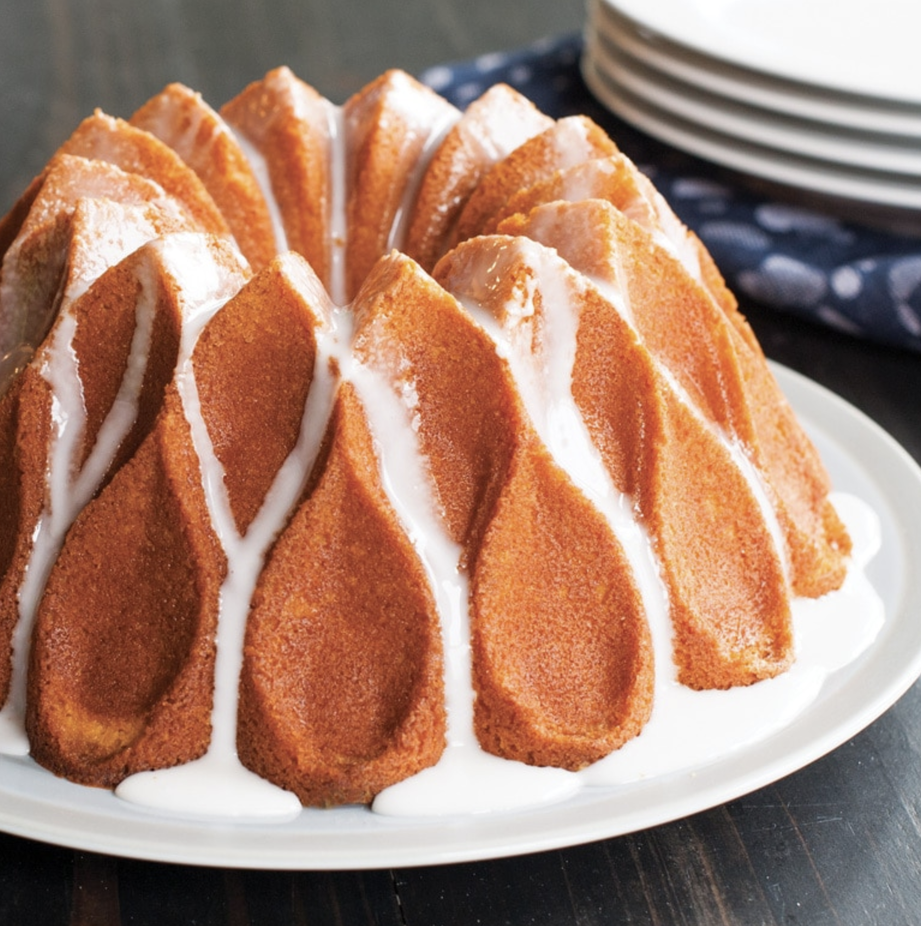 Nordic Ware | Crown Bundt Pan